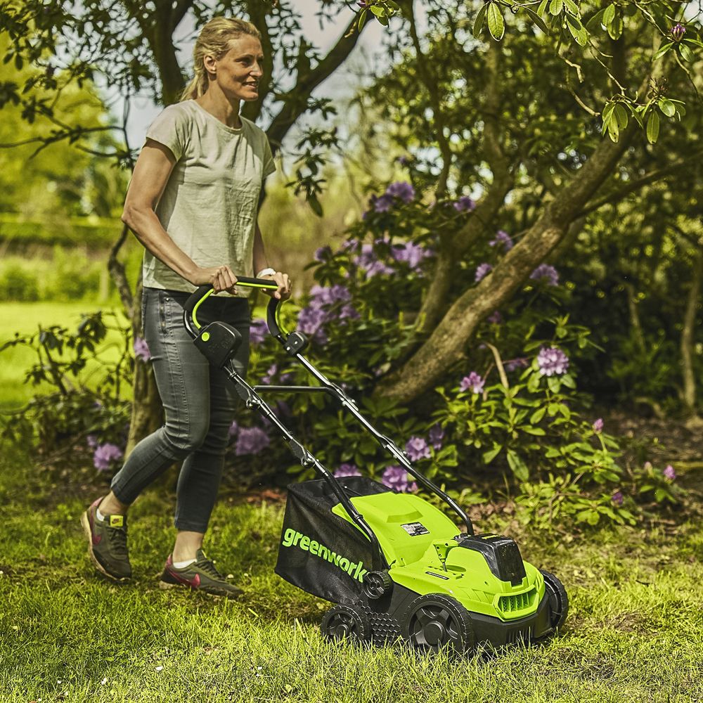 GreenWorks G40LM35K2X 2 In 1 G MAX 40V Cordless Lawn Mower With 2 X